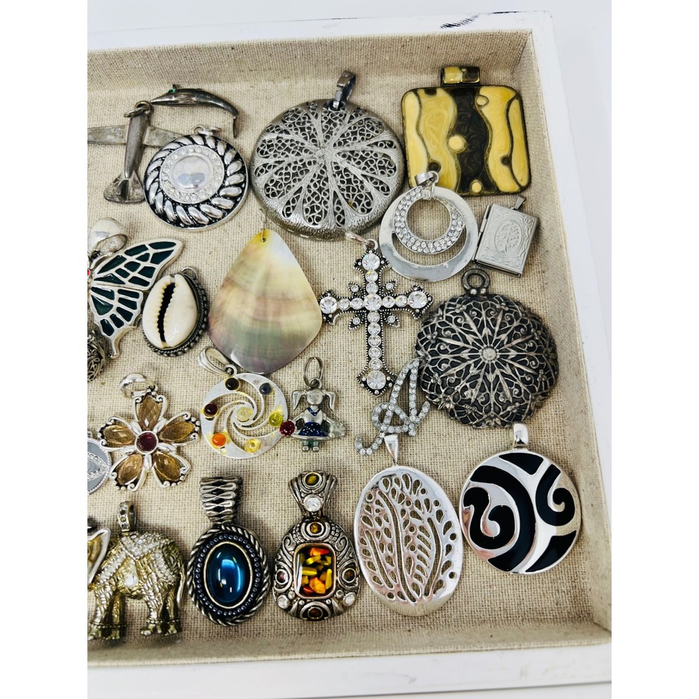 Vintage & Modern Gold & Silver Tone Assorted Necklace Pendant & Charm Lot of 80 - Picture 5 of 16